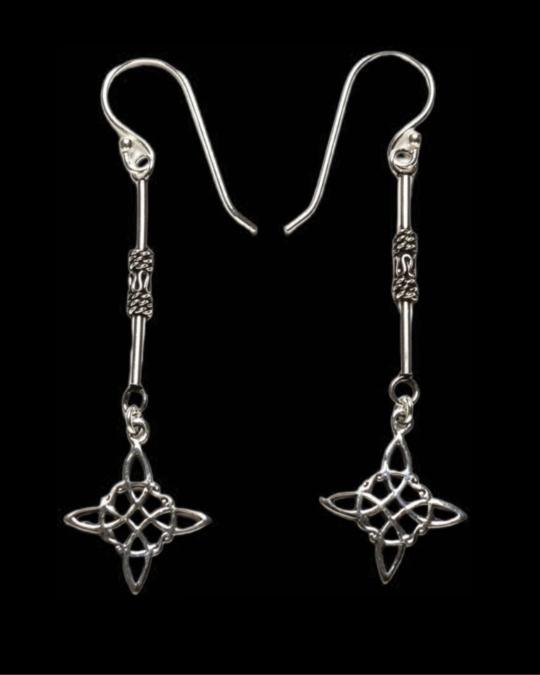 Pendientes Largos Nudo de Bruja de Plata de Ley