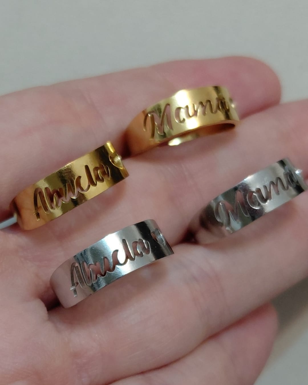 Anillo Calado Mamá o Abuela con Corazón