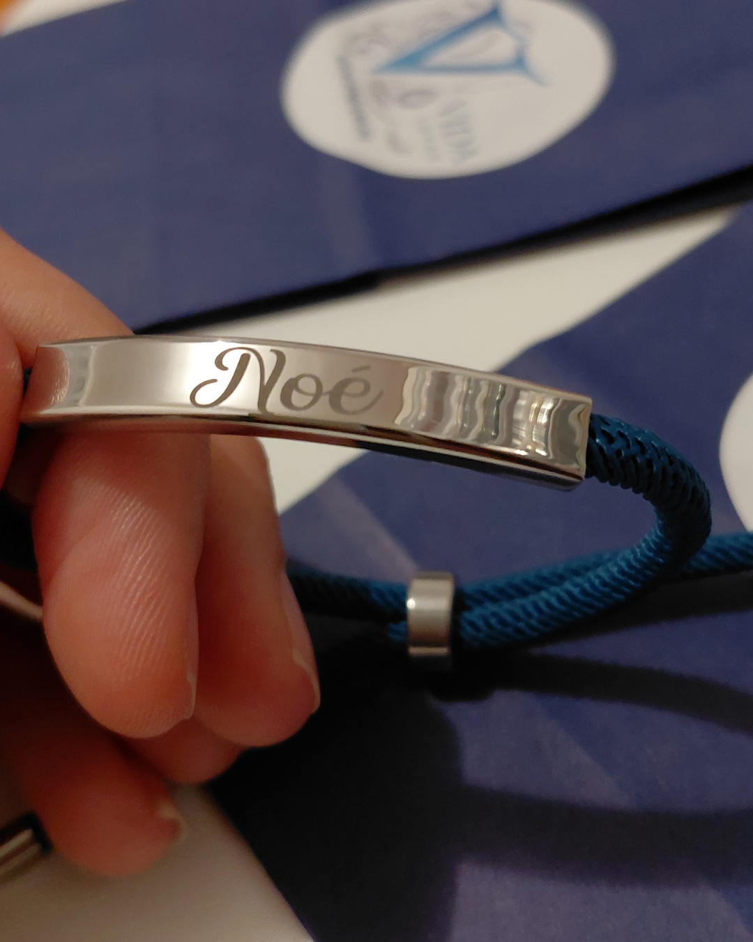 Pulsera Cordón Náutico con Placa Grabada · Acero
