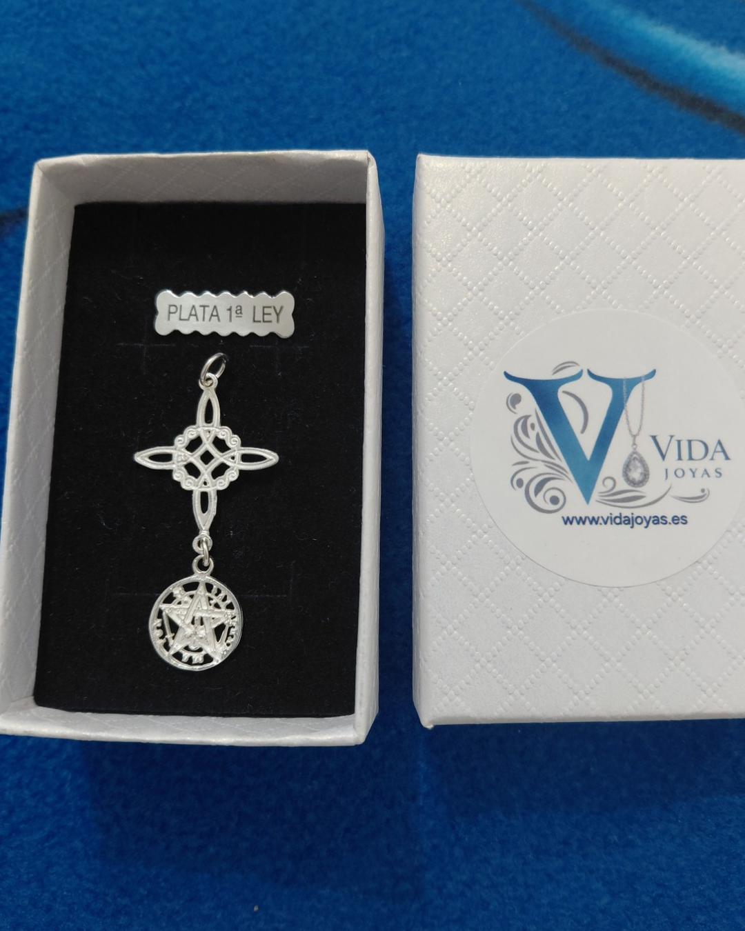 Colgante Doble Protección Nudo de Bruja y Tetragramatón