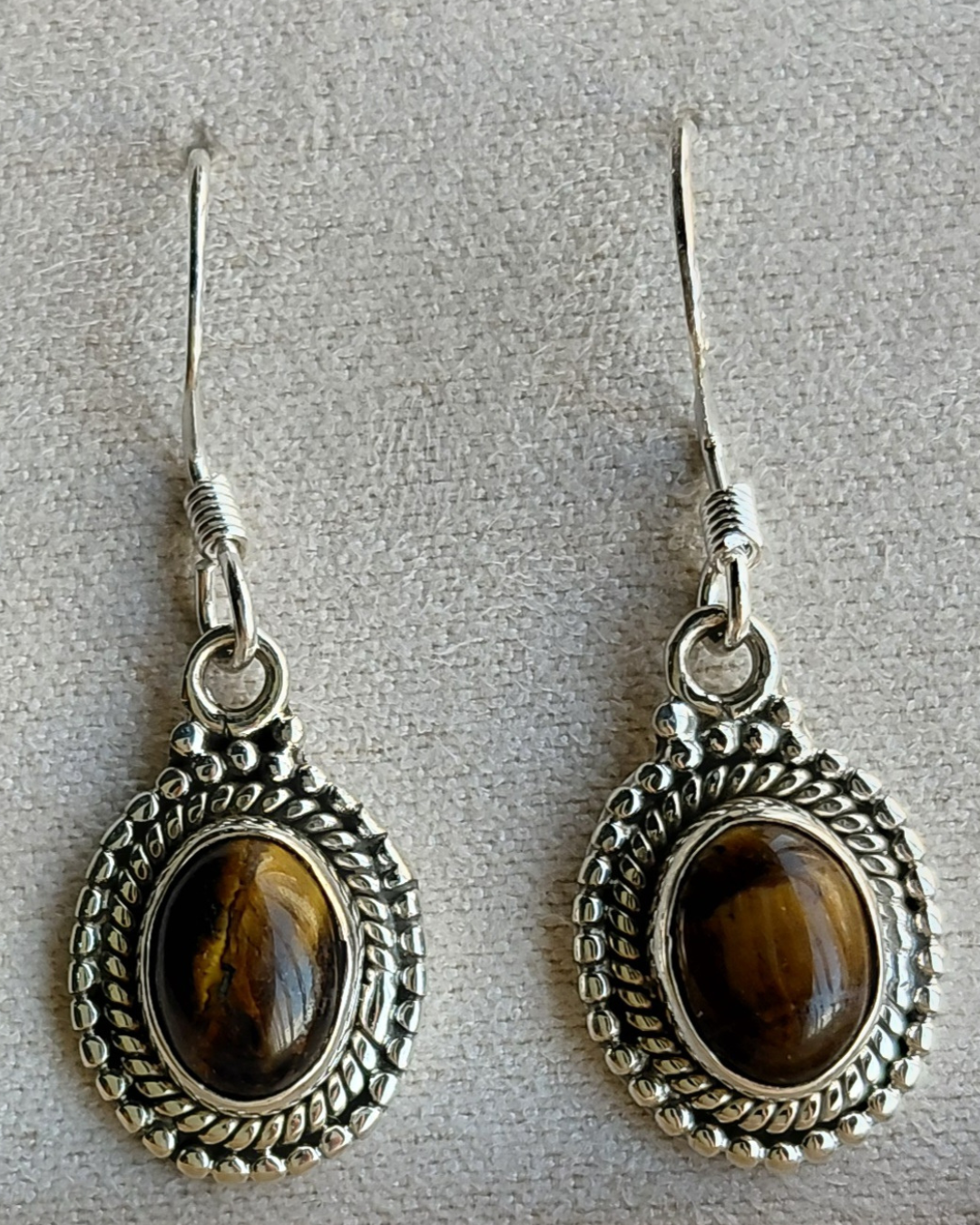 Pendientes Ojo de Tigre con gancho