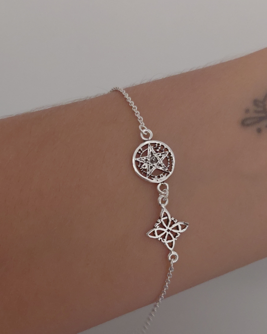 Pulsera Doble Protección Nudo de Bruja y Tetragramatón de Plata de Ley