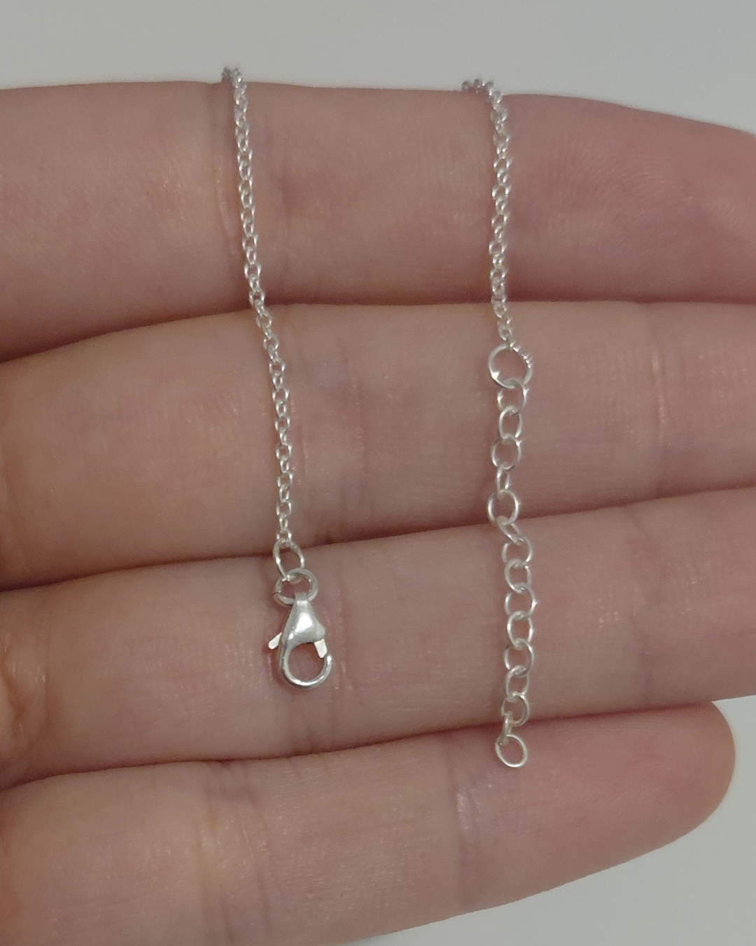 Pulsera con pequeño Nudo de Bruja