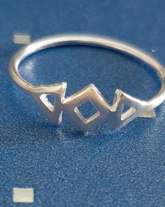 Anillo Estilo Azteca de Plata de Ley