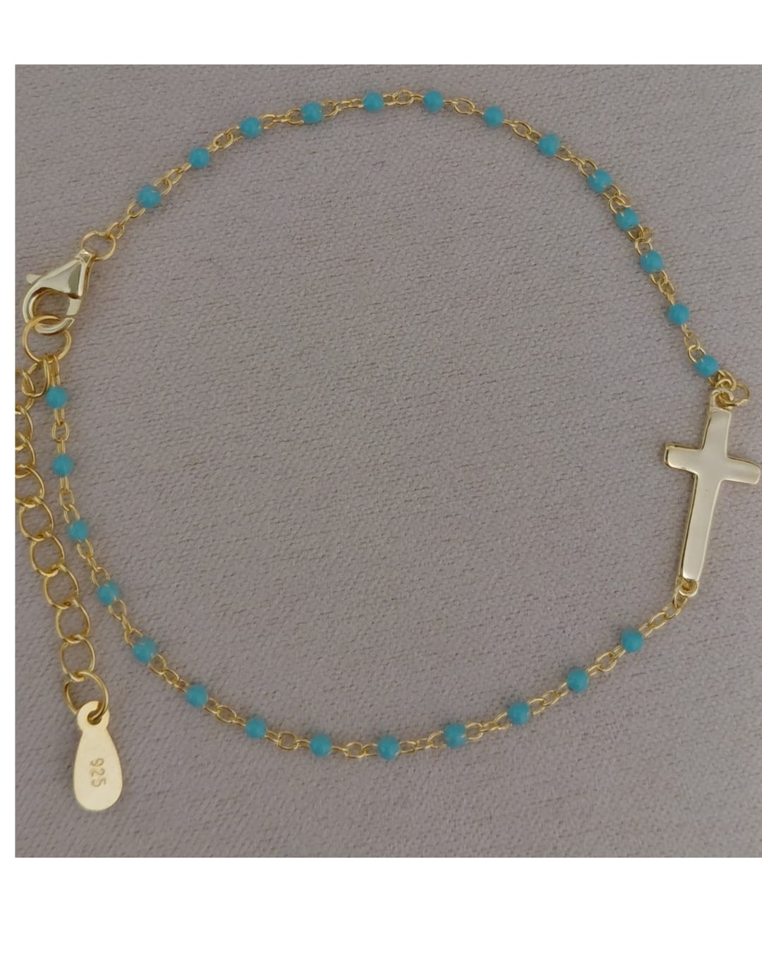 Pulsera Cruz y Bolitas Turquesa en Plata Bañada en Oro