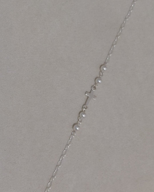 Pulsera Cruz y Perlas en Plata