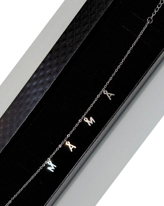 Pulsera Mamá con Letras Colgantes