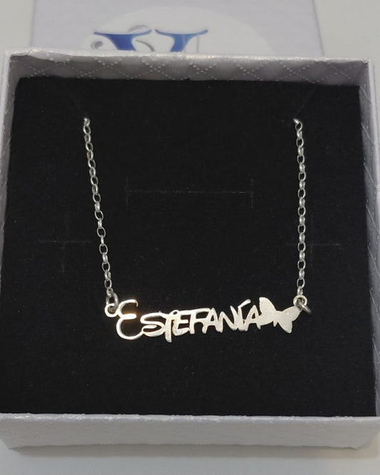 Collar con Nombre Personalizado y Mariposa Plata