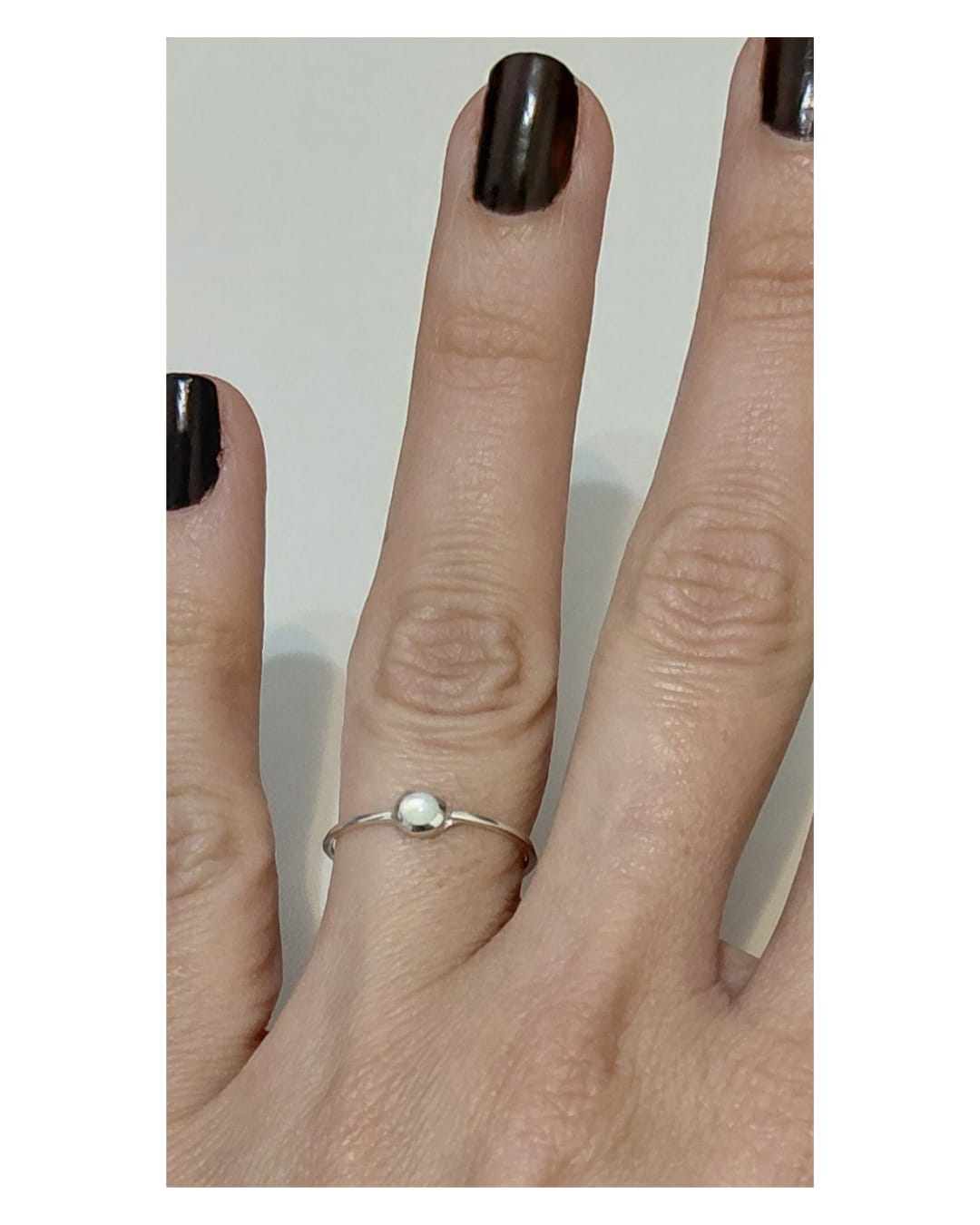 Anillo Fino con Centro de Nácar de Plata de Ley