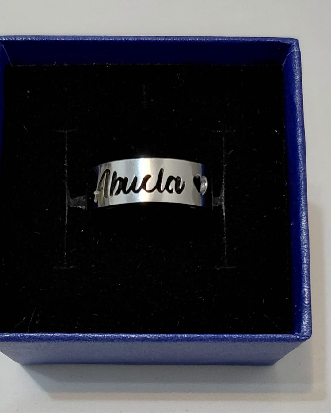 Anillo Calado Mamá o Abuela con Corazón