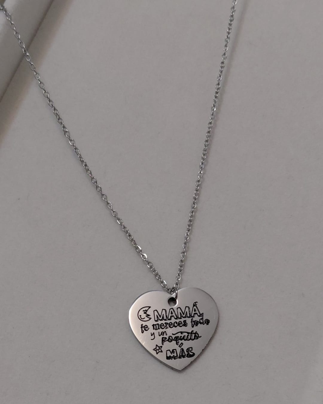 Collar Corazón Mamá o Abuela con Dedicatoria