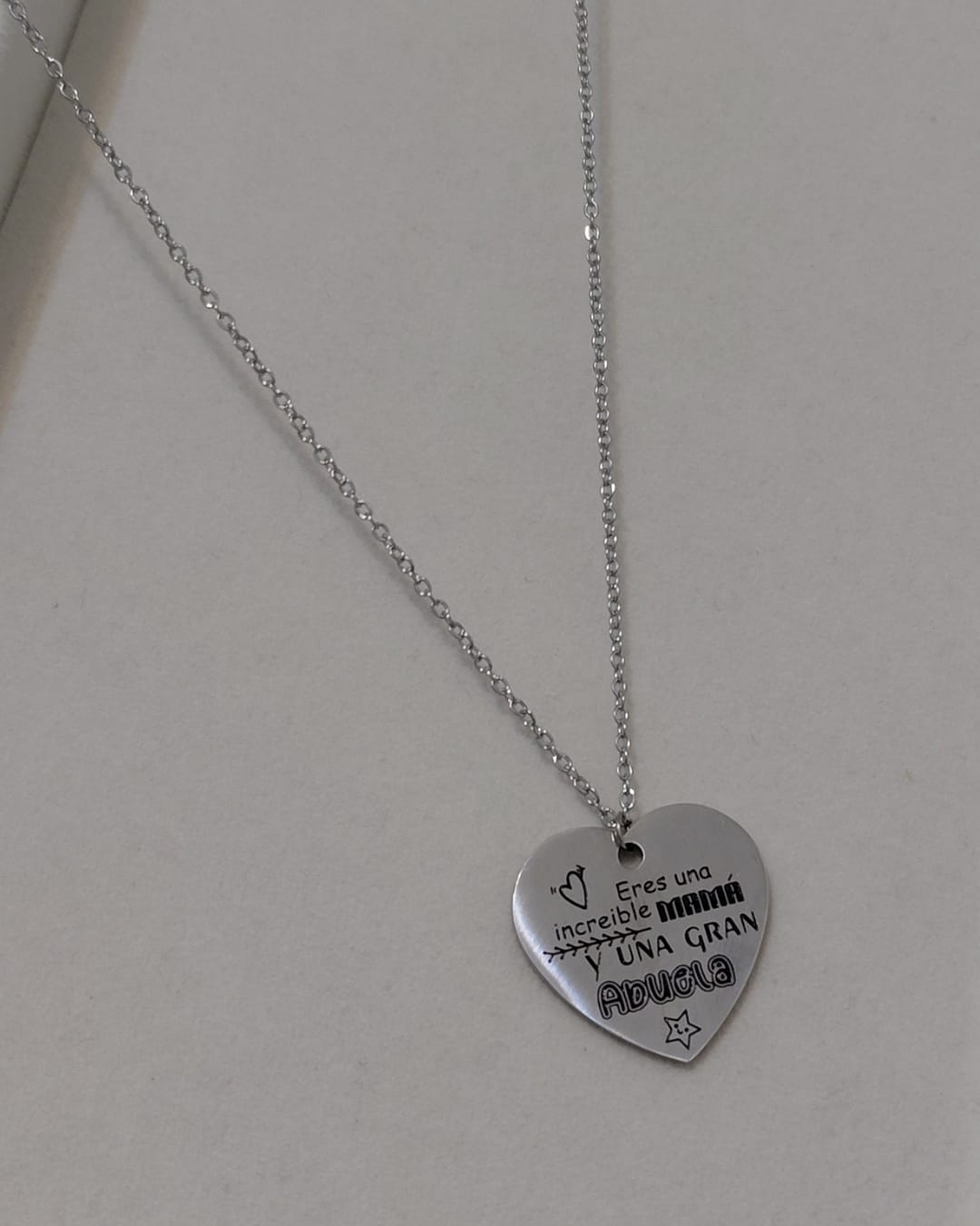 Collar Corazón Mamá o Abuela con Dedicatoria