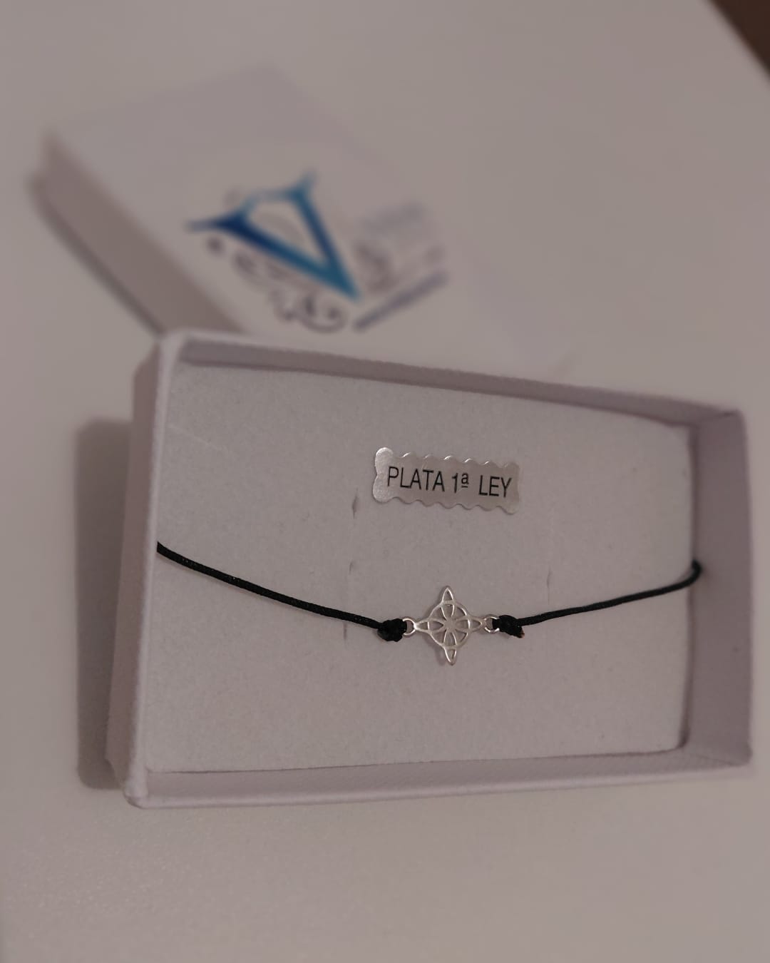 Pulsera Hilo Negro Nudo de Bruja