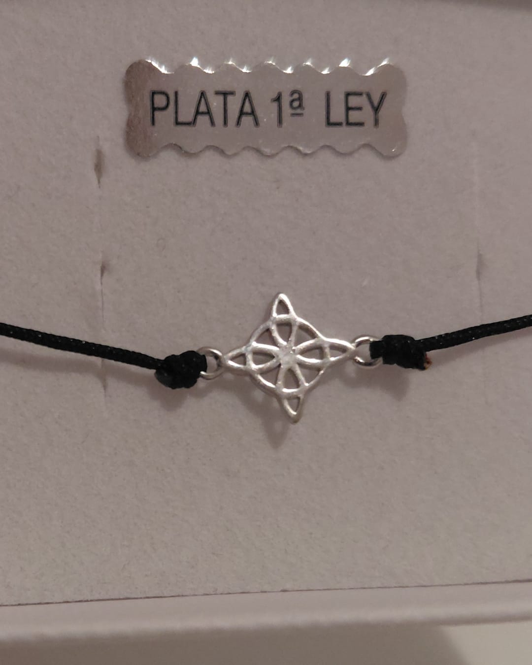 Pulsera Hilo Negro Nudo de Bruja